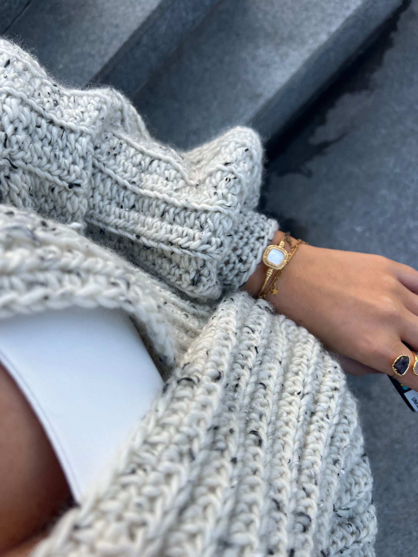 MARSHMALLOW WRAP CARDI